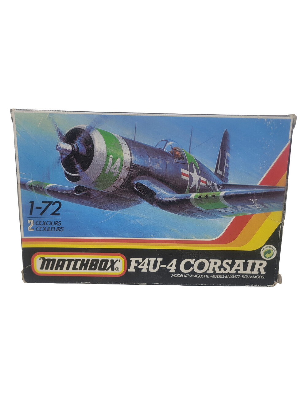 Vintage Matchbox 40014 F4U 4 Corsair WW2 USMC 1:72 model kit aircraft 1989 open